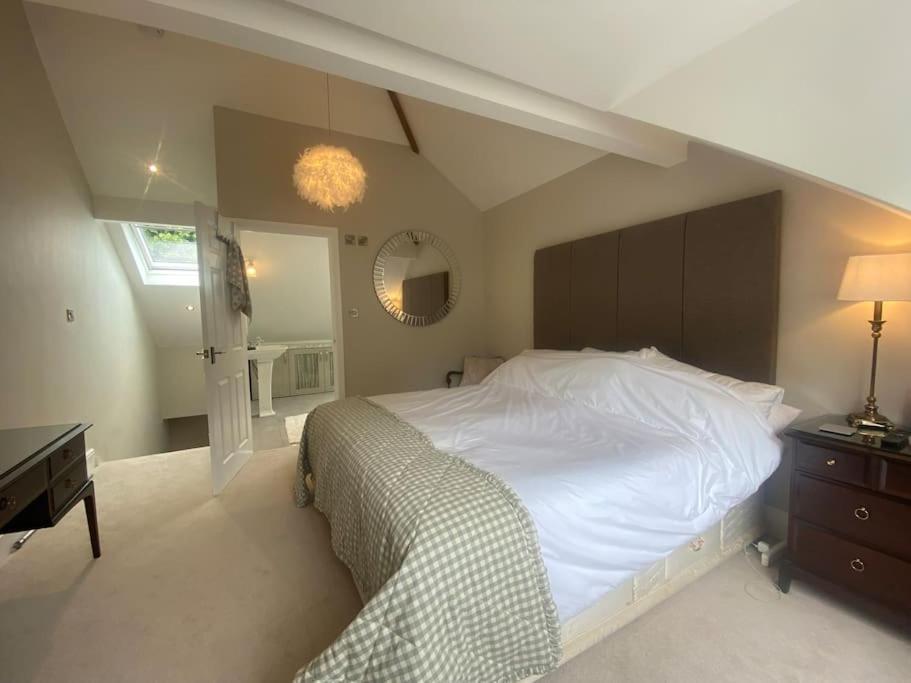 Beautiful 1 Bedroom Holiday Home In Lancaster Bagian luar foto